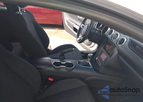 2020 Ford Mustang Ecoboost Fastback z USA, uszkodzony, nr VIN 1FA6P8TH4L5190405